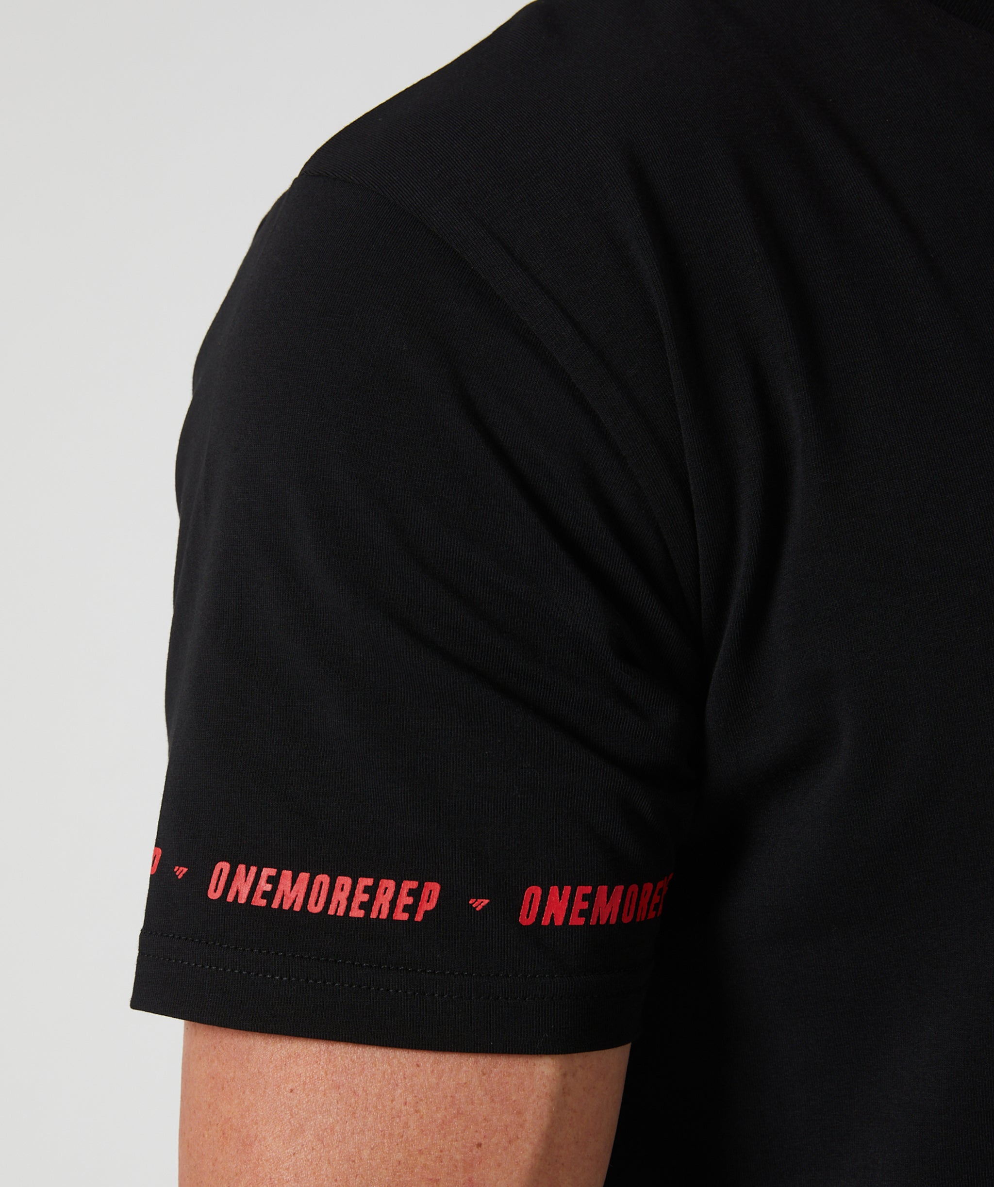 Flex Standard Tee Black/Crimson