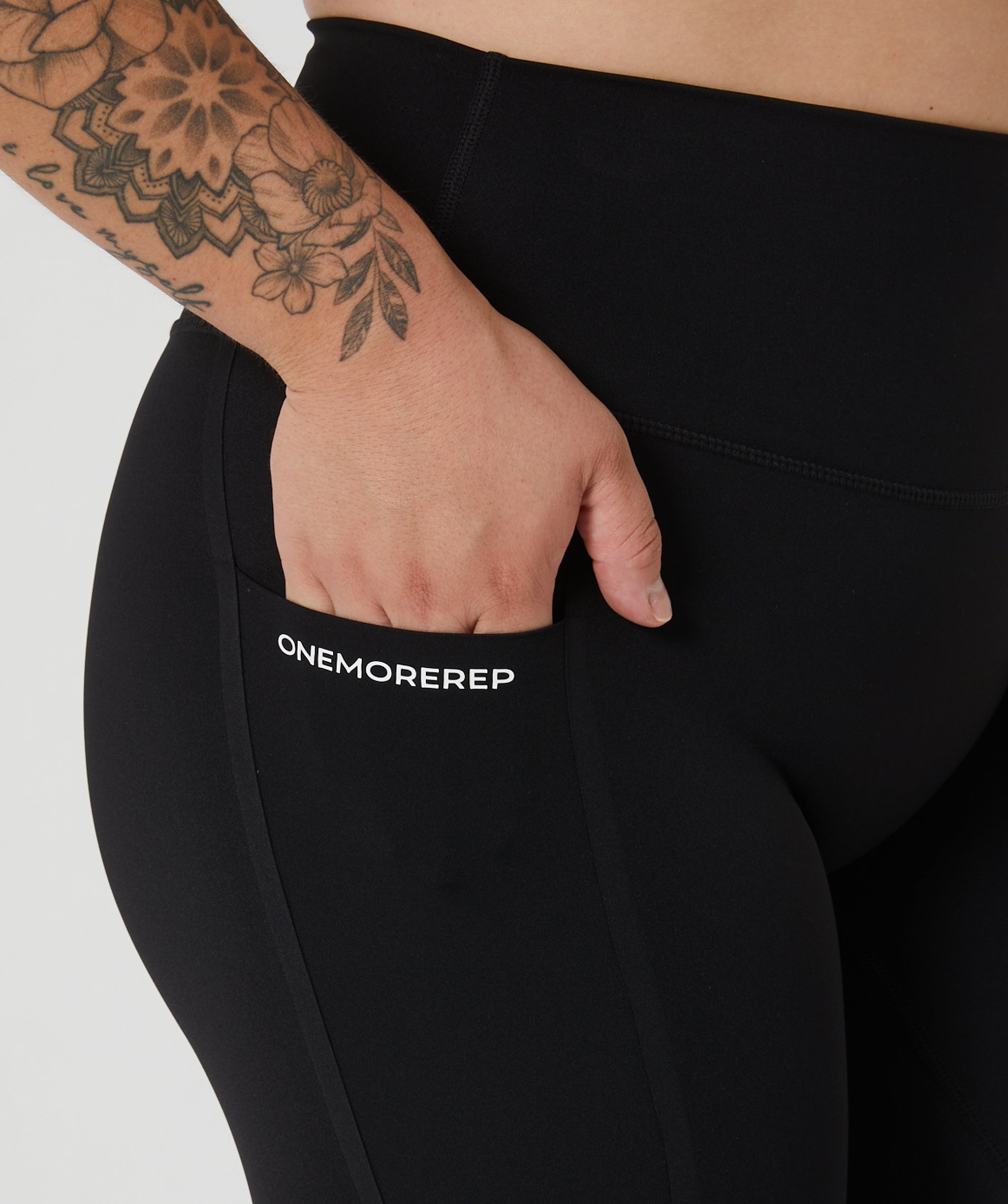 Hype Pocket Leggings Black V3