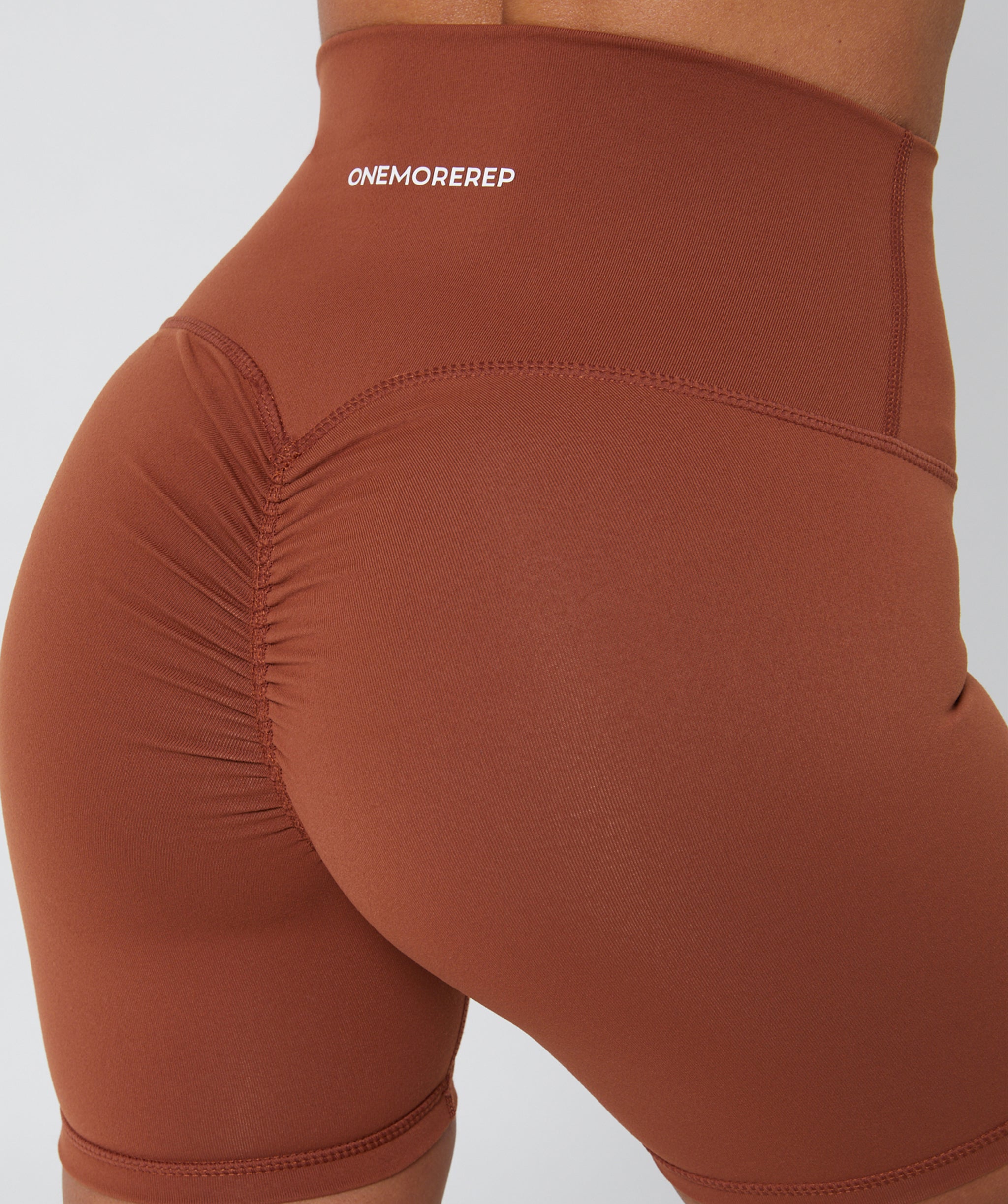 Core Scrunch Shorts Caramel