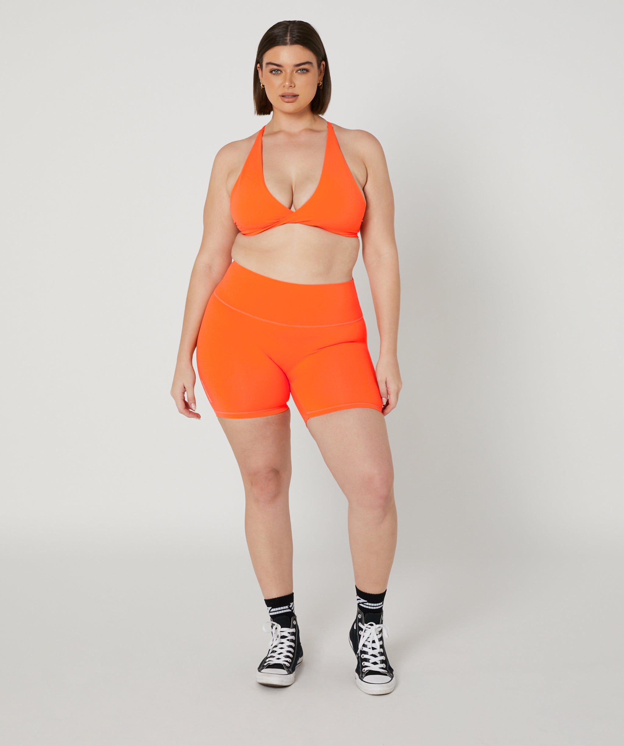 Core Scrunch Shorts Bright Orange